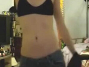 Emo girl stripping on webcam - Avgle Life